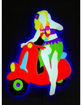 Pin Up Hawaii on vespa