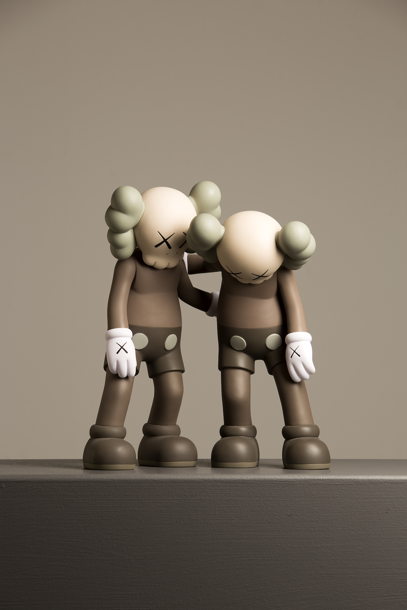 【公式】 - KAWS Along 2019 - (Brown) way the その他