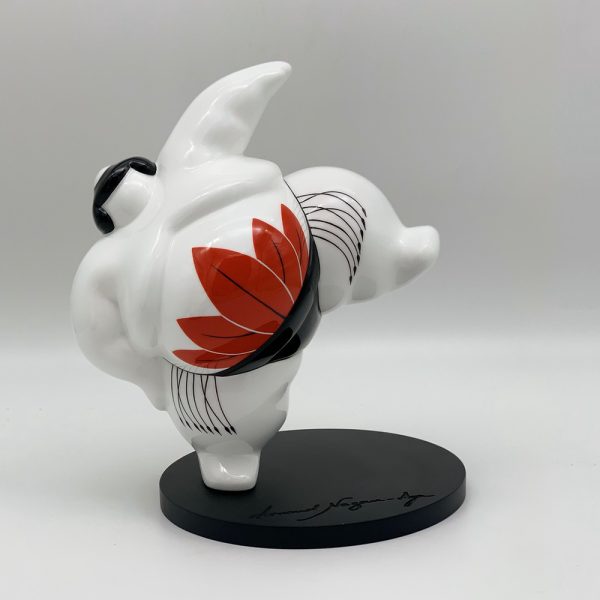 Kamala White Shiko M