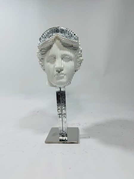 Thologiny (Venus Silver Mask)